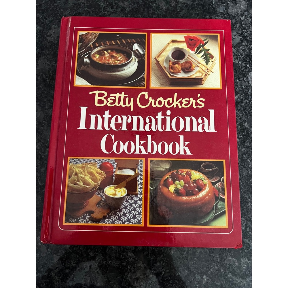 VTG Betty‎ Crocker's International Cookbook Hardcover 1980 Recipes Foods Cooking